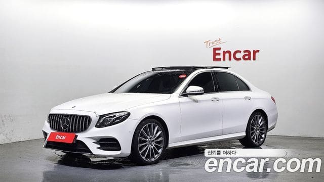 Mercedes-Benz E-Class — фото 1