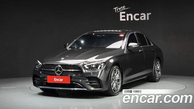 Mercedes-Benz E-Class — фото 1