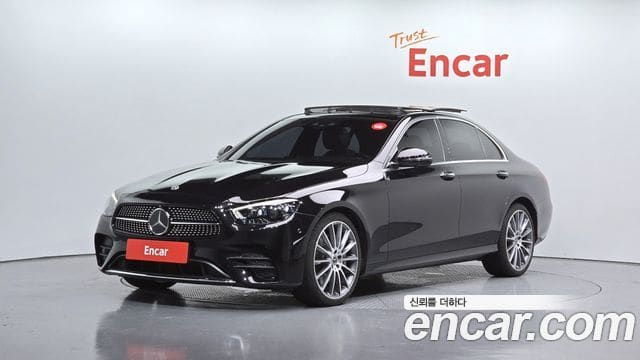 Mercedes-Benz E-Class — фото 1