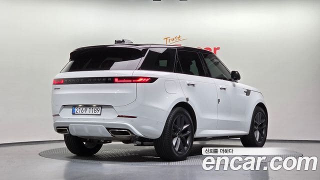 Land Rover Range Rover Sport — фото 1