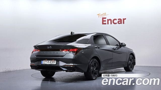 Hyundai Avante — фото 1