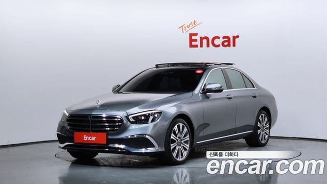 Mercedes-Benz E-Class — фото 1