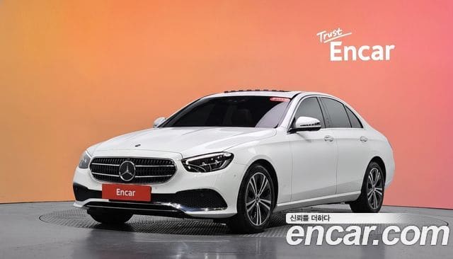 Mercedes-Benz E-Class — фото 1