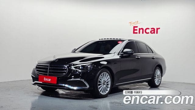 Mercedes-Benz E-Class — фото 1