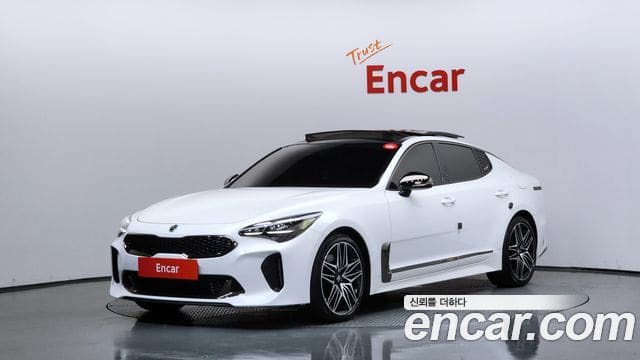 Kia Stinger — фото 1