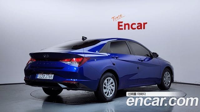 Hyundai Avante — фото 1