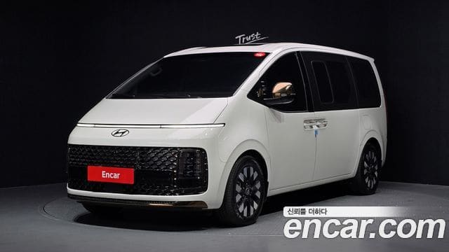 Hyundai Staria — фото 1