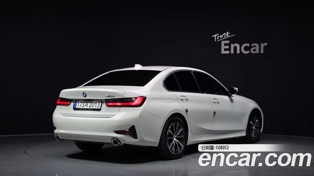 BMW 3 Series — фото 1