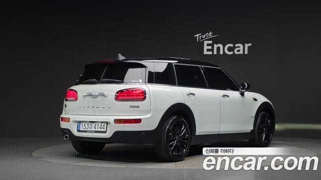 Mini Cooper Clubman — фото 1