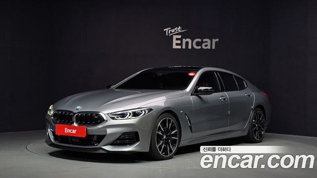 BMW 8 Series — фото 1