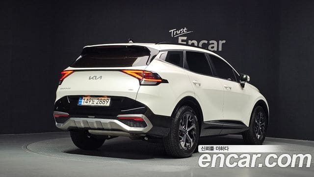 Kia Sportage — фото 1