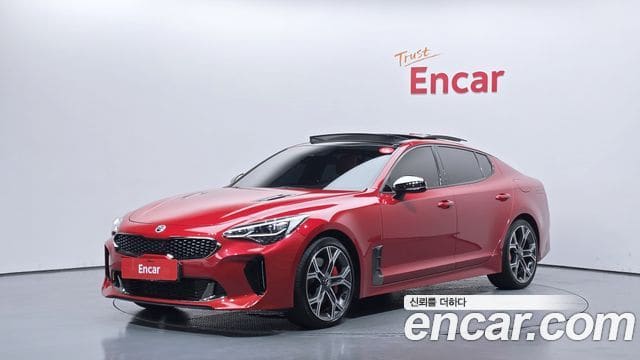 Kia Stinger — фото 1