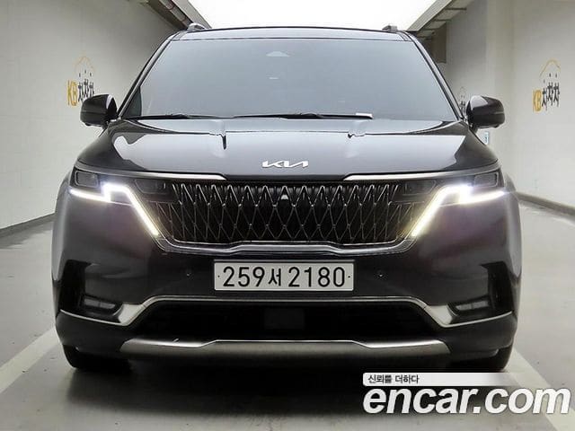 Kia Carnival — фото 1