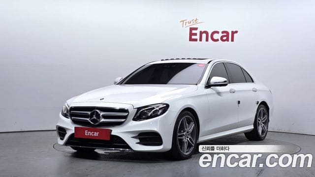 Mercedes-Benz E-Class — фото 1