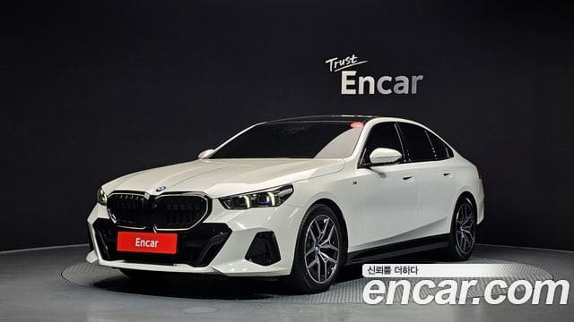 BMW 5 Series — фото 1