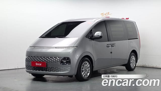 Hyundai Staria — фото 1