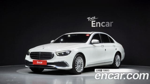 Mercedes-Benz E-Class — фото 1