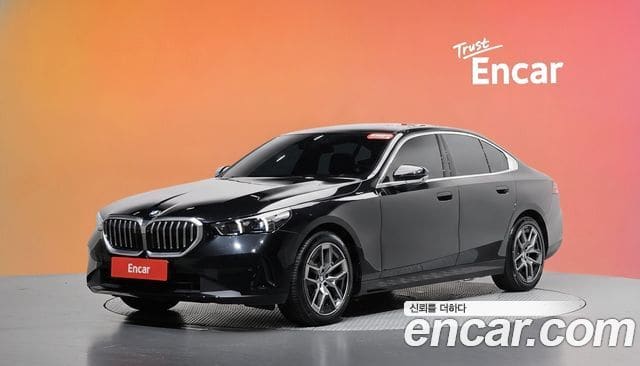 BMW 5 Series — фото 1