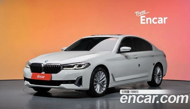BMW 5 Series — фото 1