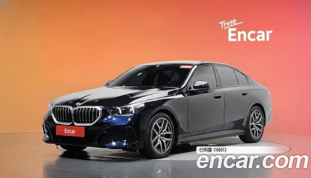 BMW 5 Series — фото 1