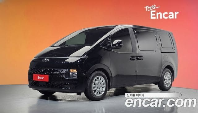 Hyundai Staria — фото 1