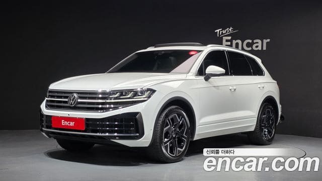 Volkswagen Touareg — фото 1