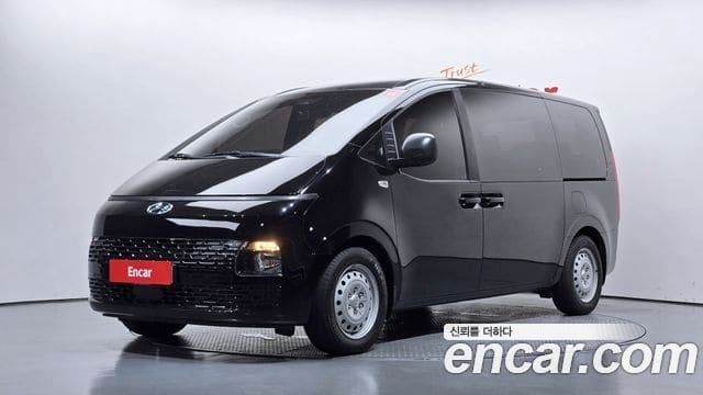Hyundai Staria — фото 1