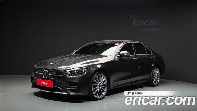 Mercedes-Benz E-Class — фото 1