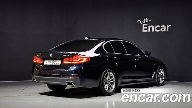 BMW 5 Series — фото 1