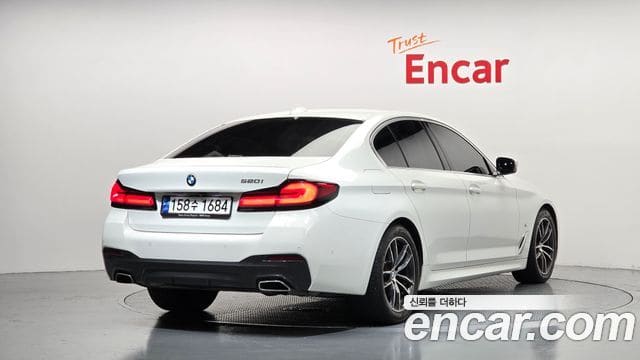 BMW 5 Series — фото 1