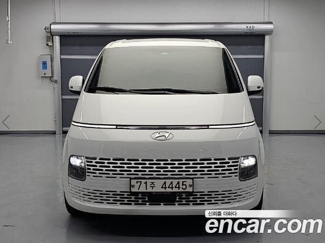 Hyundai Staria — фото 1