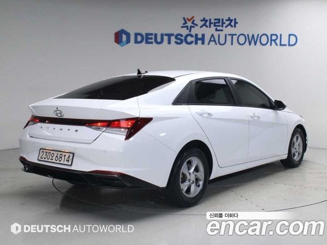 Hyundai Avante — фото 1
