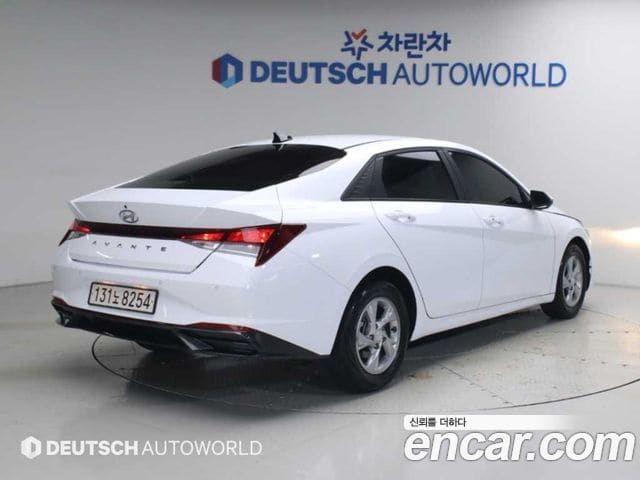 Hyundai Avante — фото 1