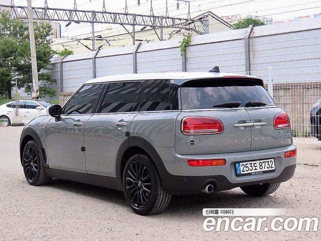Mini Cooper Clubman — фото 1