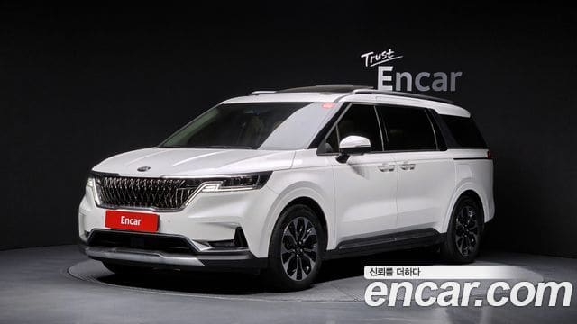 Kia Carnival — фото 1