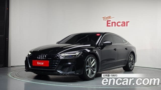 Audi A7 — фото 1