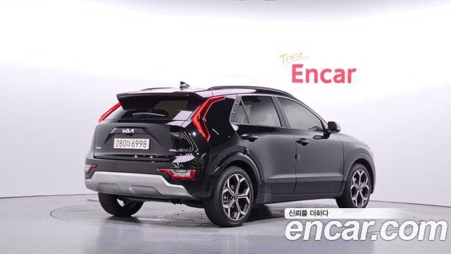 Kia Niro — фото 1