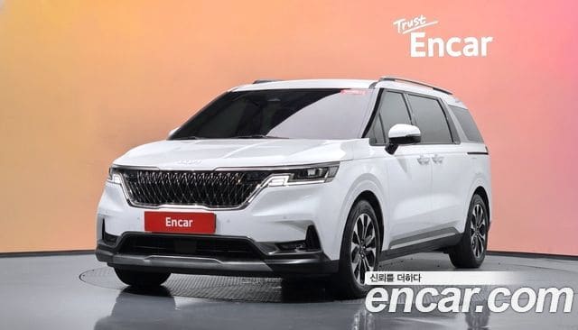 Kia Carnival — фото 1