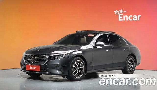 Mercedes-Benz E-Class — фото 1