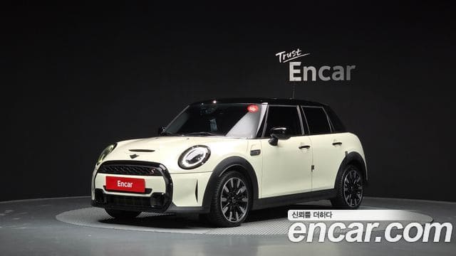 Mini Cooper S — фото 1