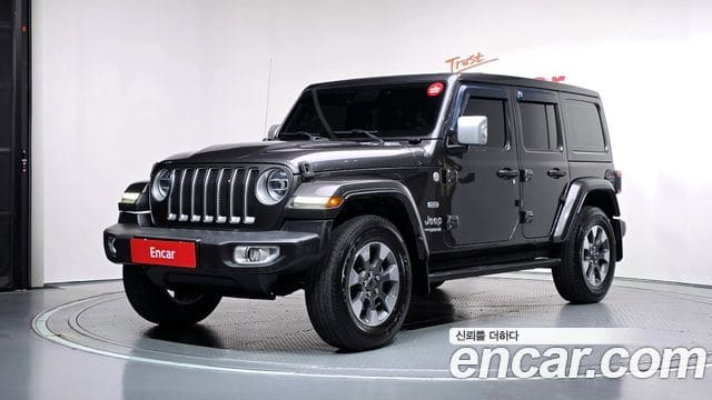 Jeep Wrangler — фото 1
