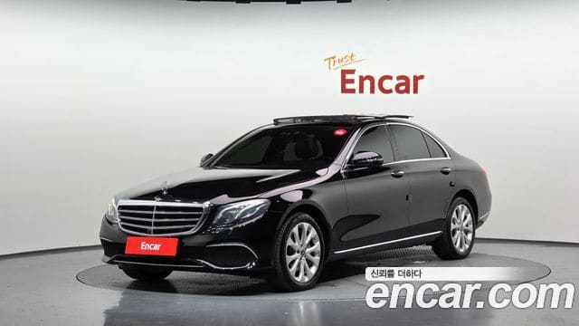 Mercedes-Benz E-Class — фото 1