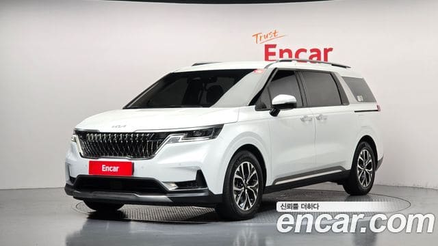 Kia Carnival — фото 1