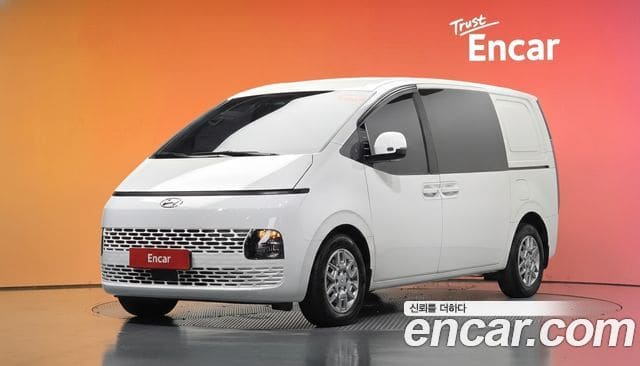 Hyundai Staria — фото 1