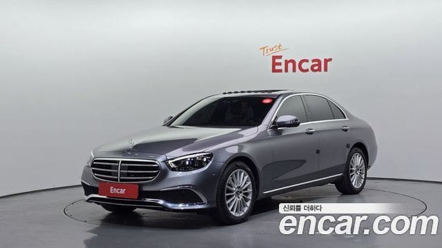 Mercedes-Benz E-Class — фото 1