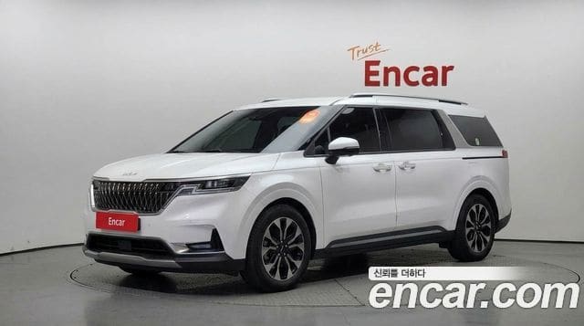 Kia Carnival — фото 1
