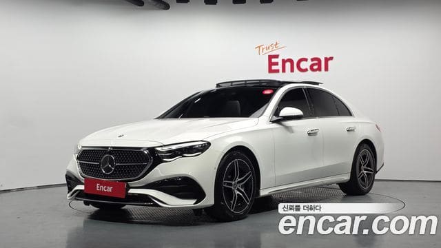 Mercedes-Benz E-Class — фото 1