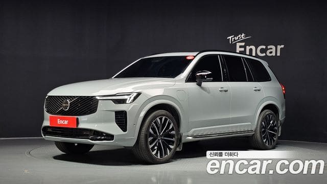 Volvo XC90 — фото 1