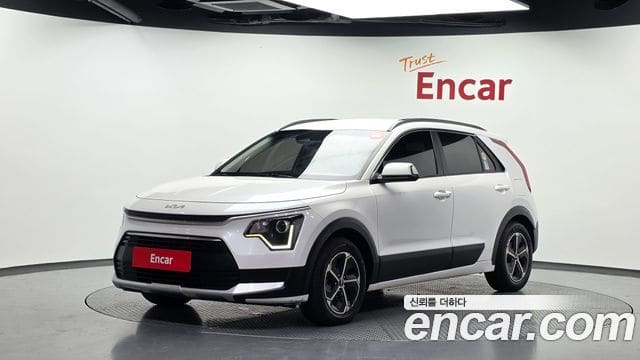 Kia Niro — фото 1