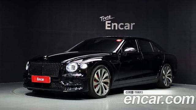 Bentley Flying Spur — фото 1